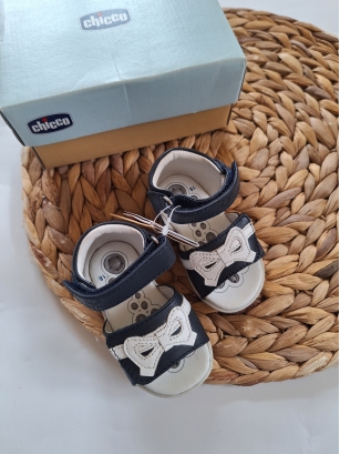 Buciki niemowlęce 18 sandałki dla chłopca