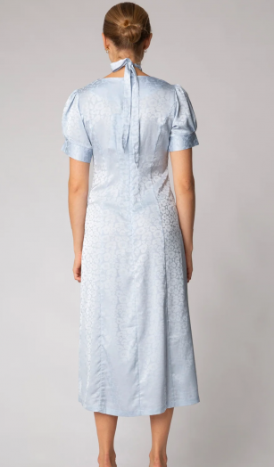 Jasnoniebieska sukienka midi elegancka S