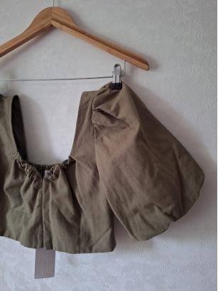 Nowy crop top bufki marszczenia S