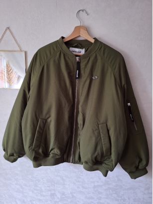 Bomberka damska overize Resume