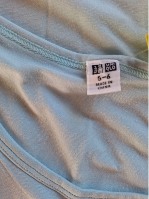 Uniqlo bluzka dziecięca 5 - 6 lat 